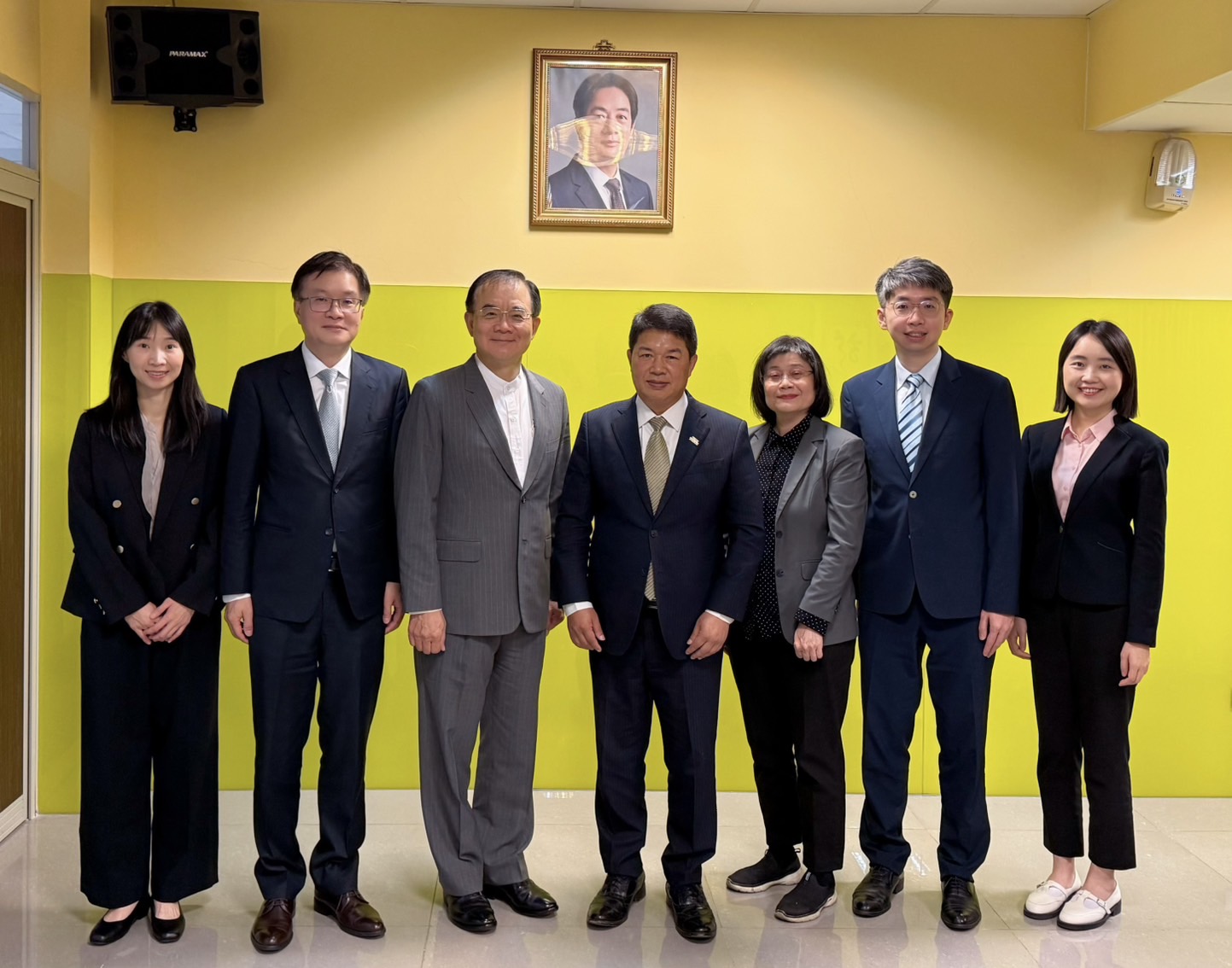 圖片說明-拜訪駐胡志明市臺北經濟文化辦事處