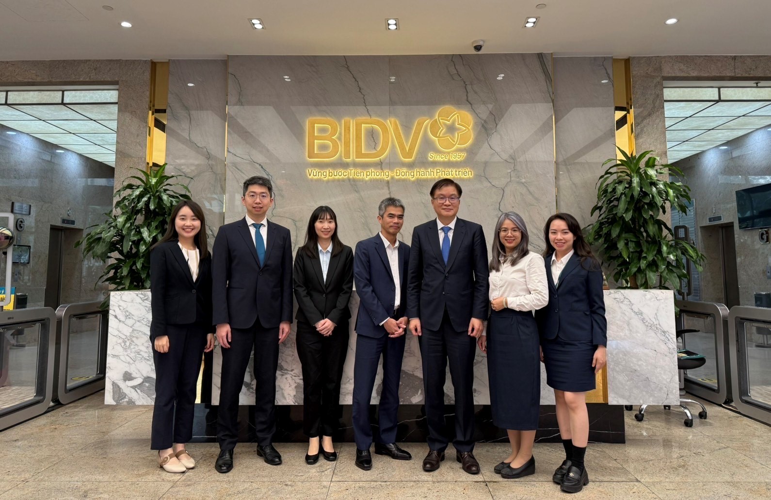 圖片說明-拜訪越南JSC BANK FOR INVESTMENT AND DEVELOPMENT OF VIETNAM(簡稱BIDV)