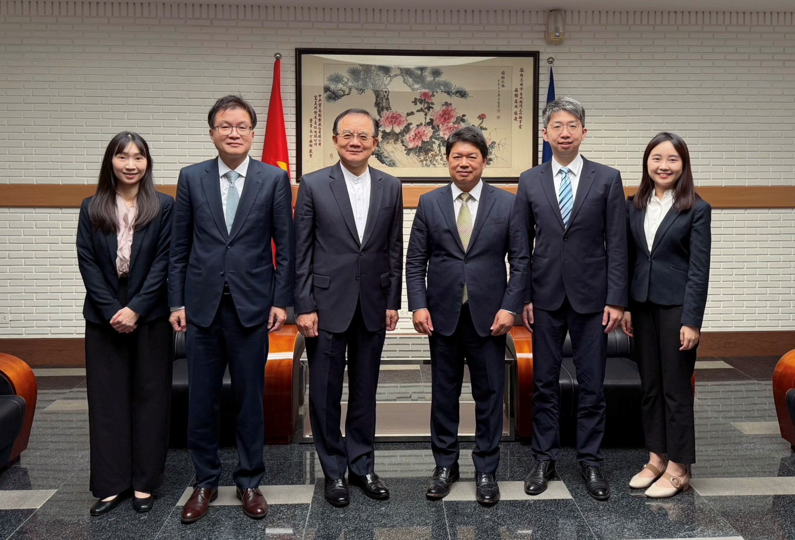 圖片說明-拜訪駐胡志明市臺北經濟文化辦事處