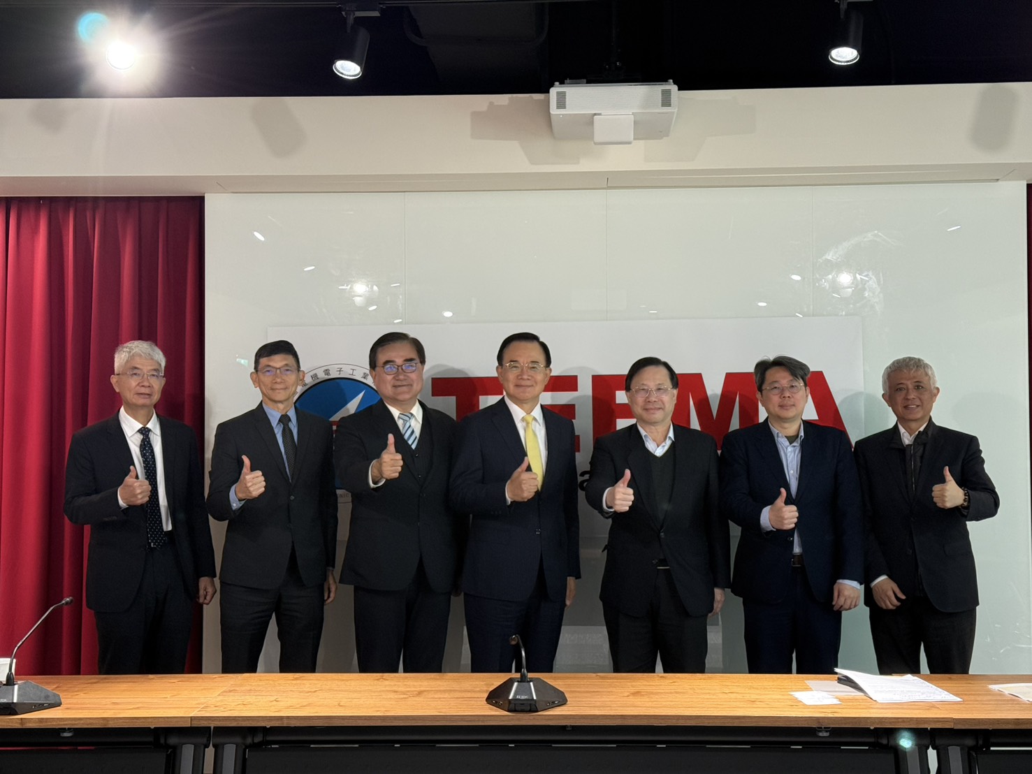 圖片說明-輸出入銀行拜訪台灣區電機電子工業同業公會(TEEMA)深化合作契機