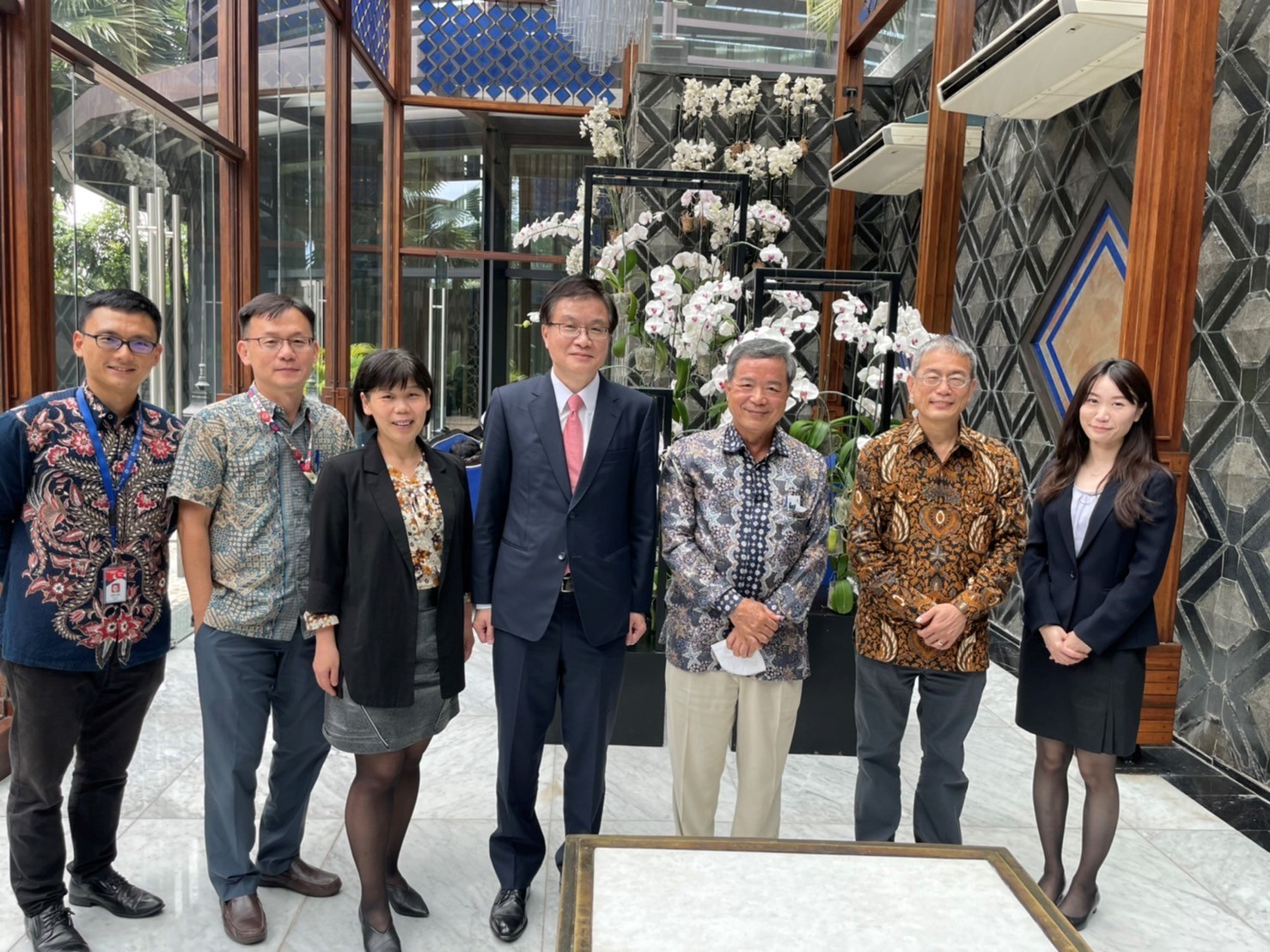 圖片說明-拜訪我國外交部駐印尼代表處陳忠大使